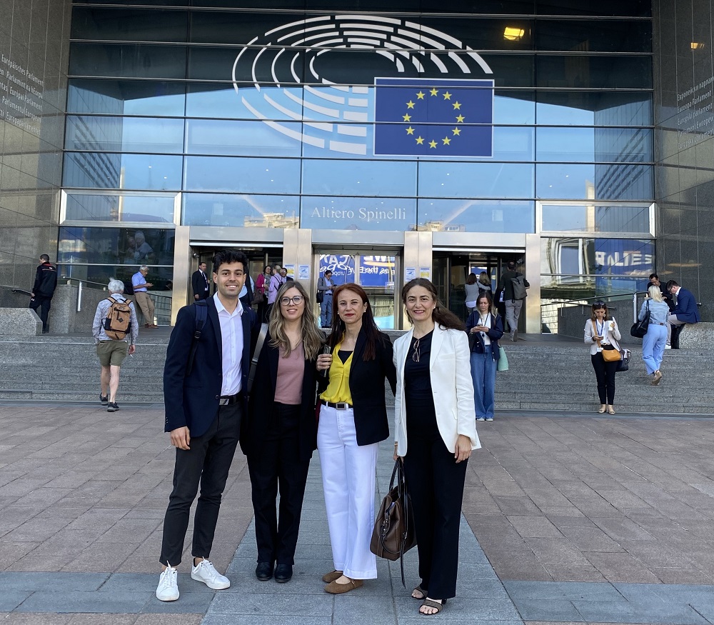La Asociación Celíacs de Catalunya hemos comparecido por primera vez en el Parlamento Europeo para denunciar el agravio sanitario que sufre el colectivo con celiaquía